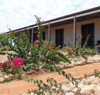 Ningaloo Bed and Breakfast - New Castle Holiday