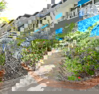 Silver Sands Apartments - New Castle Holiday