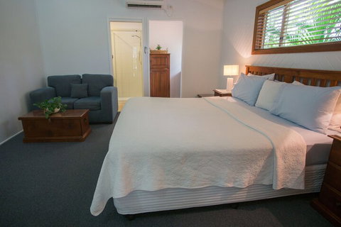 Debbie's Place - New Castle Holiday 6