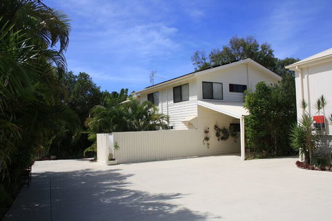 Debbie's Place - New Castle Holiday 1