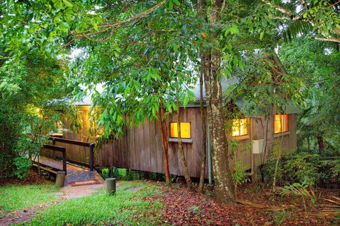 Mt Glorious Getaways - New Castle Holiday 2