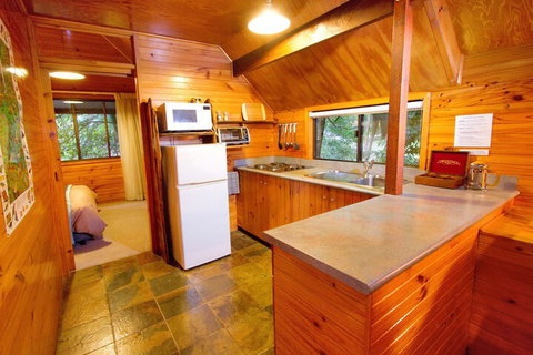 Mt Glorious Getaways - New Castle Holiday 5