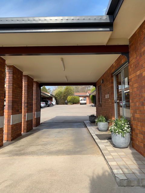 Peter Allen Motor Inn - New Castle Holiday 1