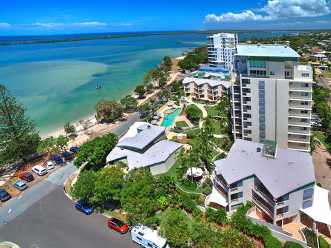 Moorings Beach Resort - New Castle Holiday 0