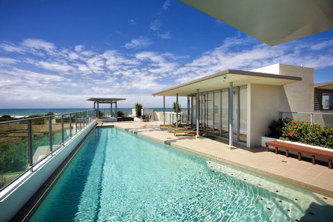 White Shells Luxury Apartments - New Castle Holiday 3