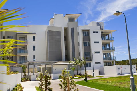 White Shells Luxury Apartments - New Castle Holiday 0