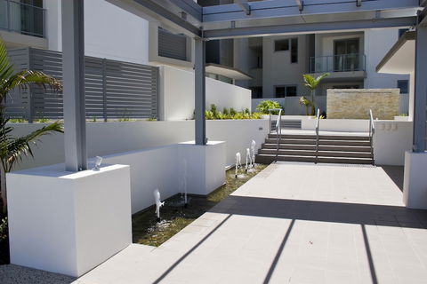 White Shells Luxury Apartments - New Castle Holiday 1