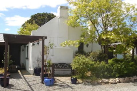 3 Divas Accommodation - New Castle Holiday 3