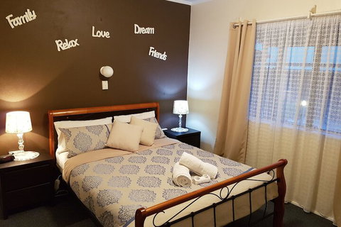Murray Gardens Cottages & Motel - New Castle Holiday 6
