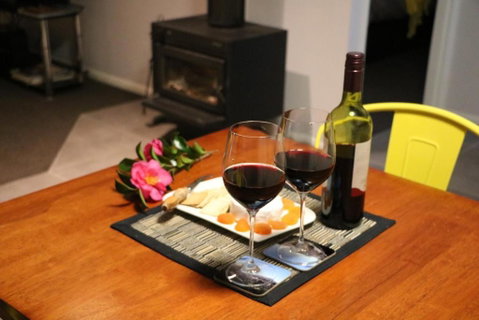 Maric Park Cottages - New Castle Holiday 4