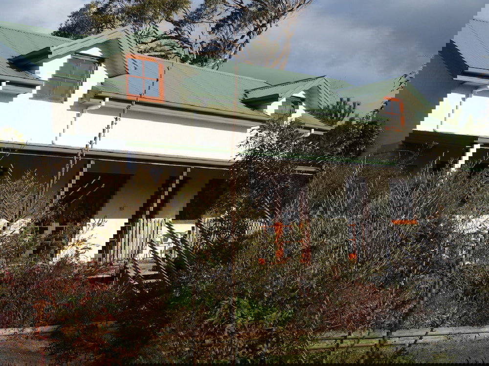 Tomahawk TAS New Castle Holiday