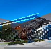 Gibraltar Hotel Bowral - New Castle Holiday