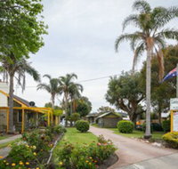 Lazy Acre Log Cabins - New Castle Holiday