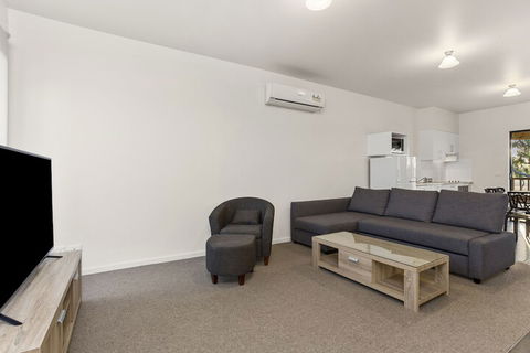 A1 Motels Port Fairy Motel And Apartments - New Castle Holiday 1