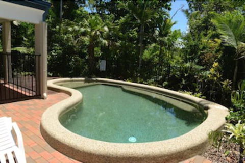 Apollo Jewel Beachfront Apartments - New Castle Holiday 5