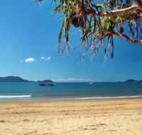 Apollo Jewel Beachfront Apartments - New Castle Holiday