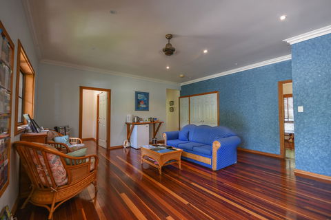 Hibiscus Lodge Bed & Breakfast - New Castle Holiday 1