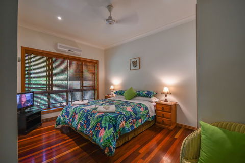 Hibiscus Lodge Bed & Breakfast - New Castle Holiday 5