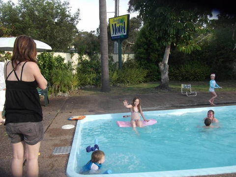 Corlette Palms Motor Inn - New Castle Holiday 0