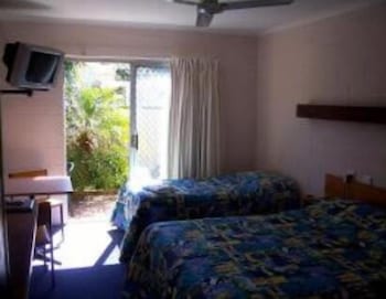Corlette Palms Motor Inn - New Castle Holiday 2