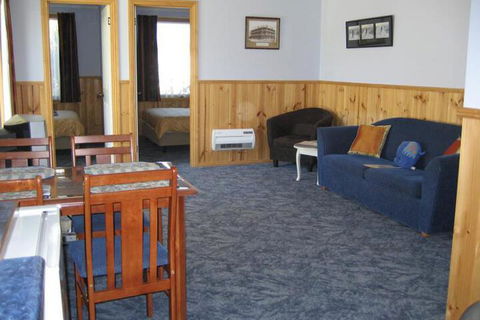 Anchor Down Cottages - New Castle Holiday 0