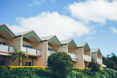 Tinaroo Lake Resort - New Castle Holiday 2