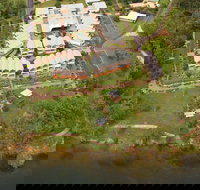 Tinaroo Lake Resort - New Castle Holiday