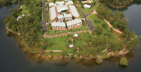 Tinaroo Lake Resort - New Castle Holiday 0