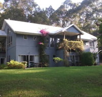 Lakeshore Lodge - New Castle Holiday
