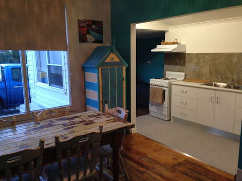 The Spotted Salmon Cottage - New Castle Holiday 3