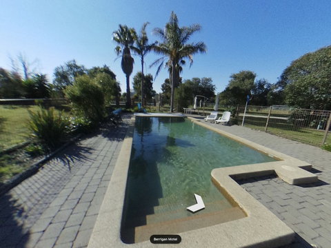 Berrigan Motel - New Castle Holiday 5