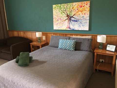 Moe Motor Inn - New Castle Holiday 4