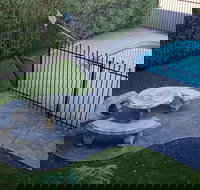 Moe Motor Inn - New Castle Holiday