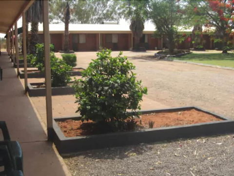 Eldorado Motor Inn - New Castle Holiday 1