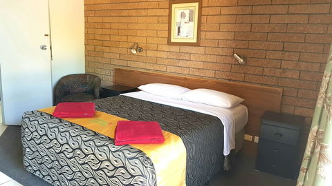 Eldorado Motor Inn - New Castle Holiday 5