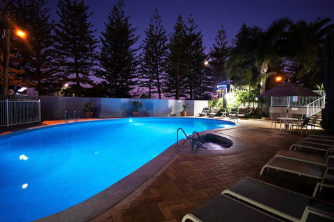 Cashelmara Beachfront Apartments - New Castle Holiday 2