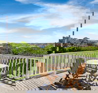 Clifftop Boutique Accommodation - New Castle Holiday