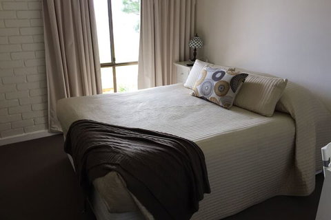 Martin Fields Beach Retreat - New Castle Holiday 2