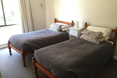 Martin Fields Beach Retreat - New Castle Holiday 4