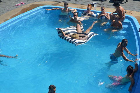 Youth Shack Backpackers - Hostel - New Castle Holiday 5