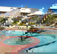 Mercure Bunbury Sanctuary Golf Resort - New Castle Holiday