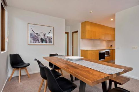Snow Stream Apartments - New Castle Holiday 2