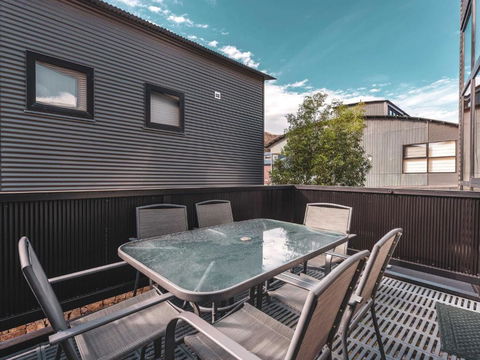 Snow Stream Apartments - New Castle Holiday 4