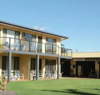 Admirals Lodge - New Castle Holiday