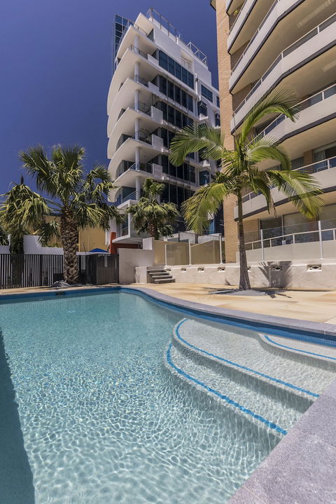 Wyuna Beachfront Holiday Apartments - New Castle Holiday 4