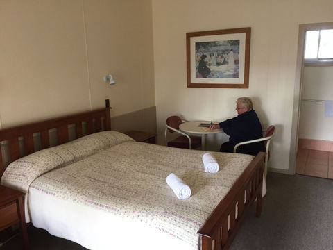 Woodmans Hill Motel - New Castle Holiday 6