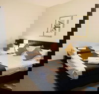 Greenwich Inn Sydney Hotel - New Castle Holiday