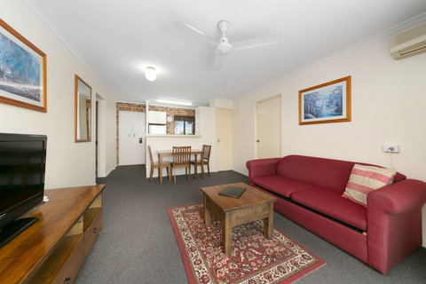 Toowong Villas - New Castle Holiday 4