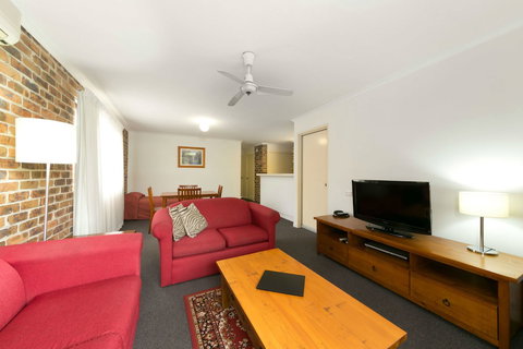 Toowong Villas - New Castle Holiday 3