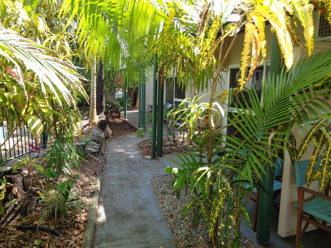 Rainforest Motel - New Castle Holiday 5
